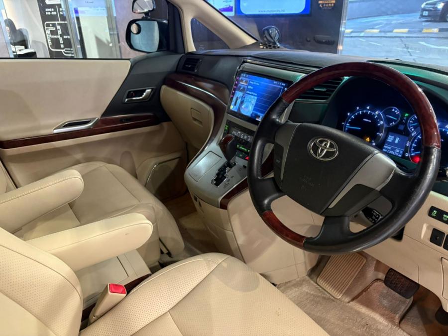 Alphard 3.5 - Image 3